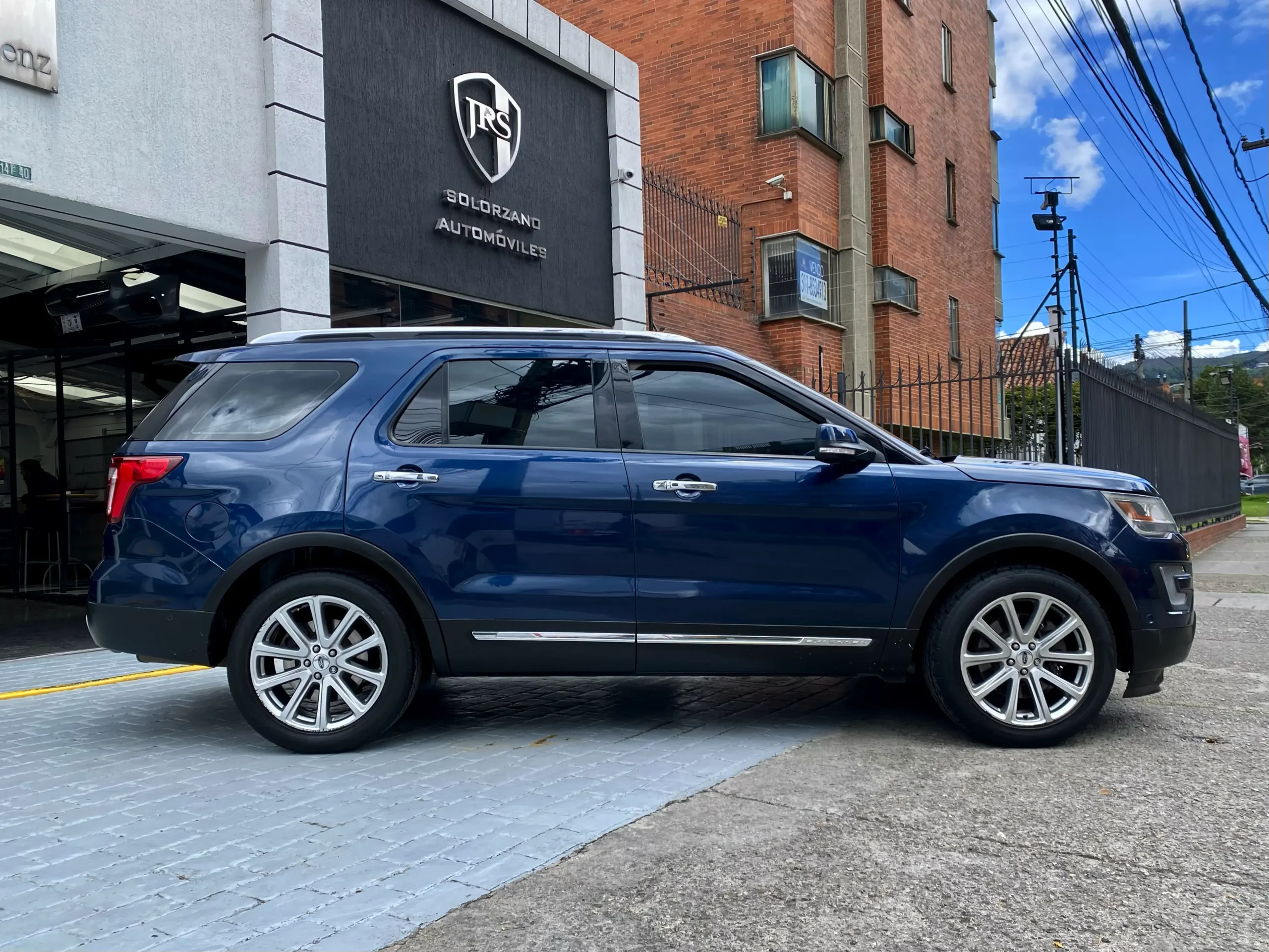 Ford Explorer
