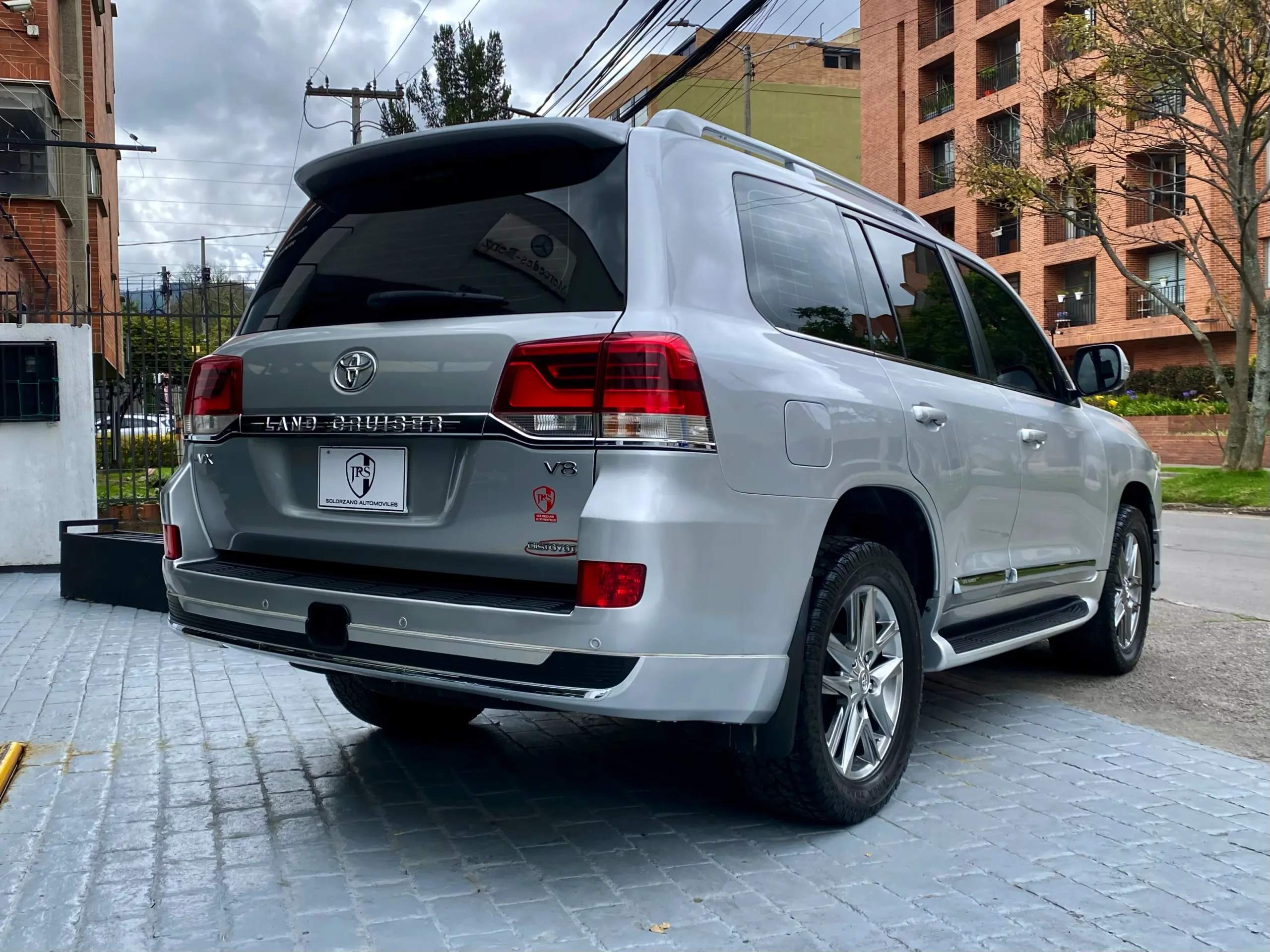 Toyota Land Cruiser VX