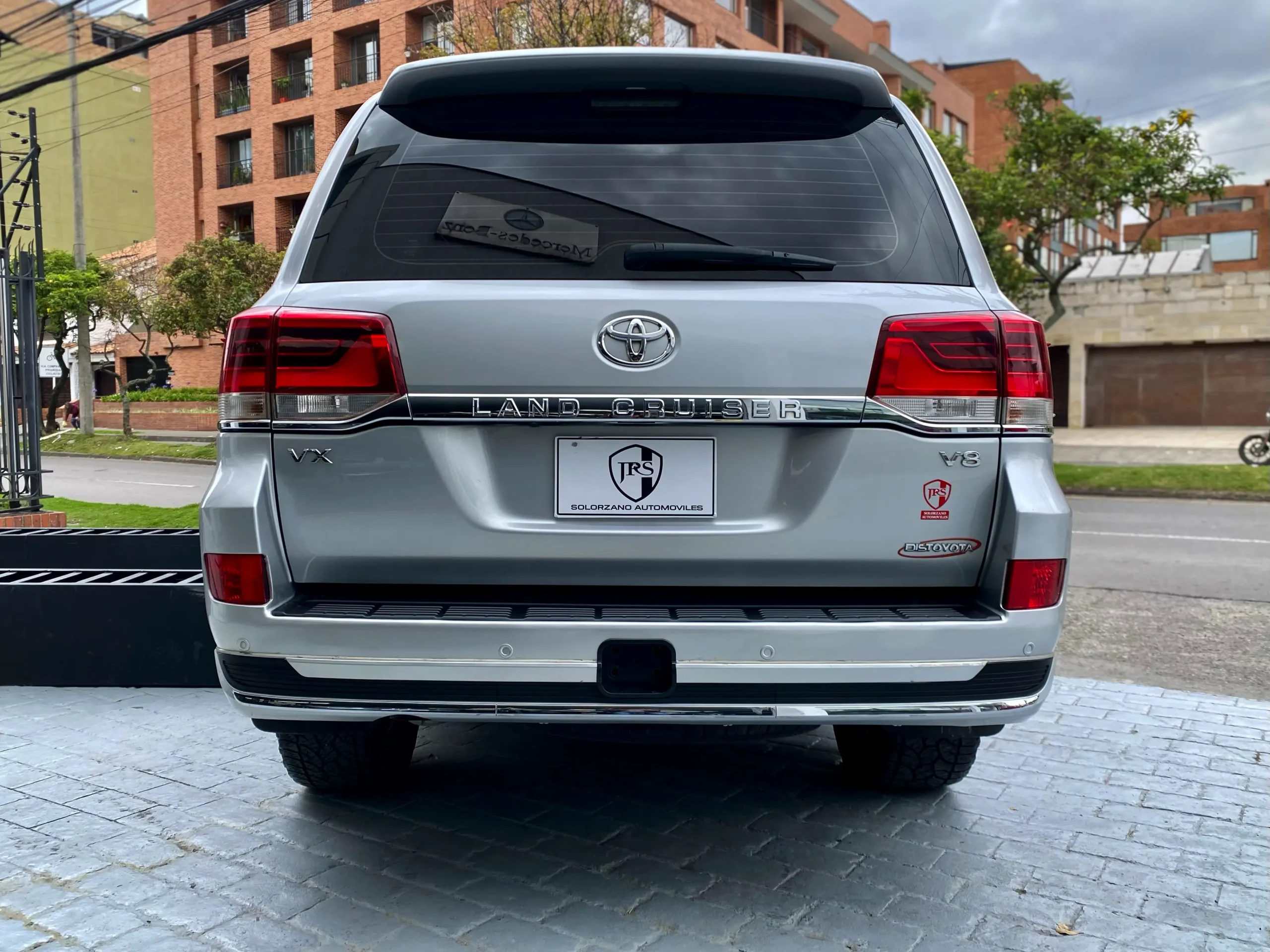 Toyota Land Cruiser VX