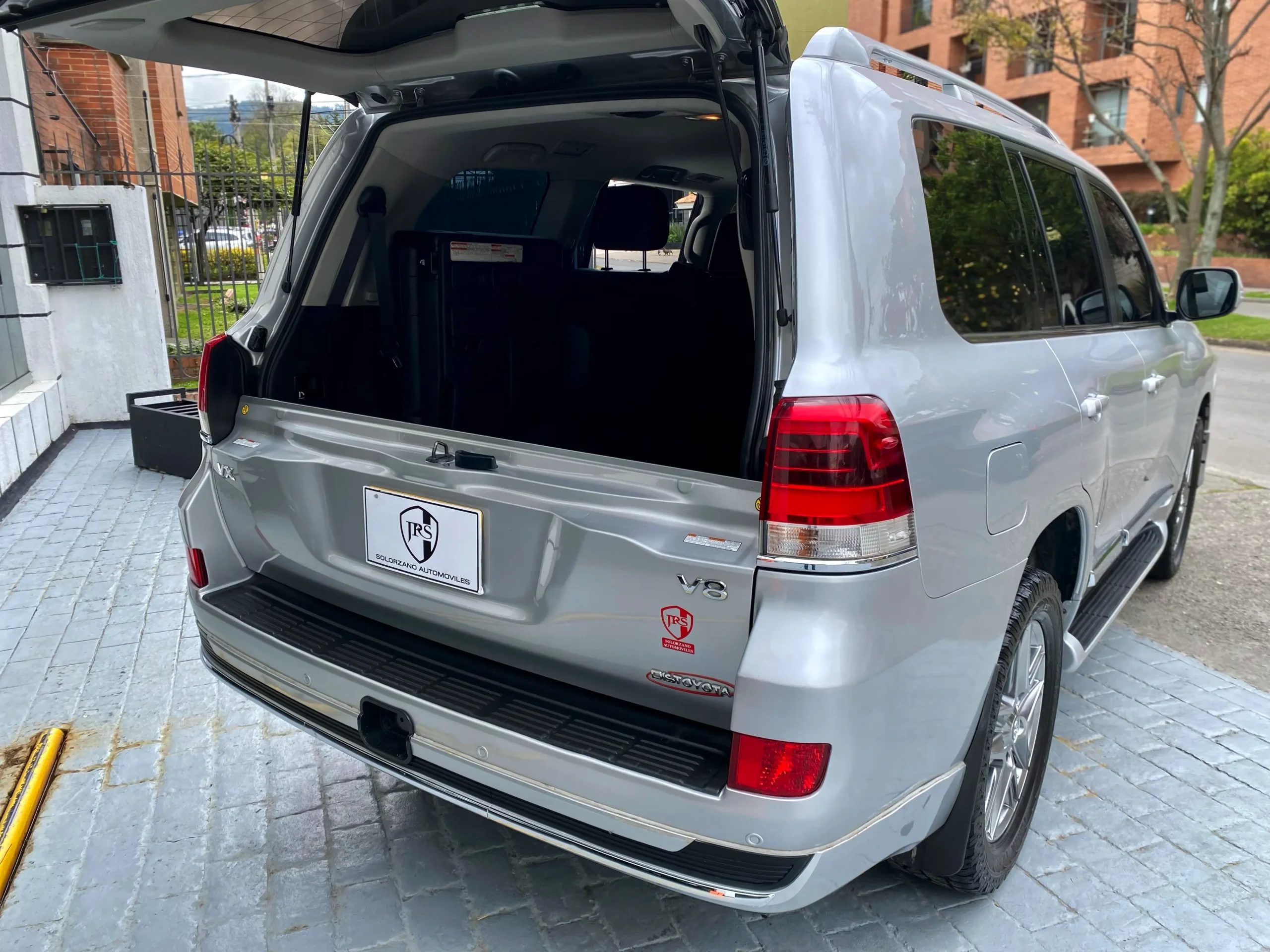 Toyota Land Cruiser VX