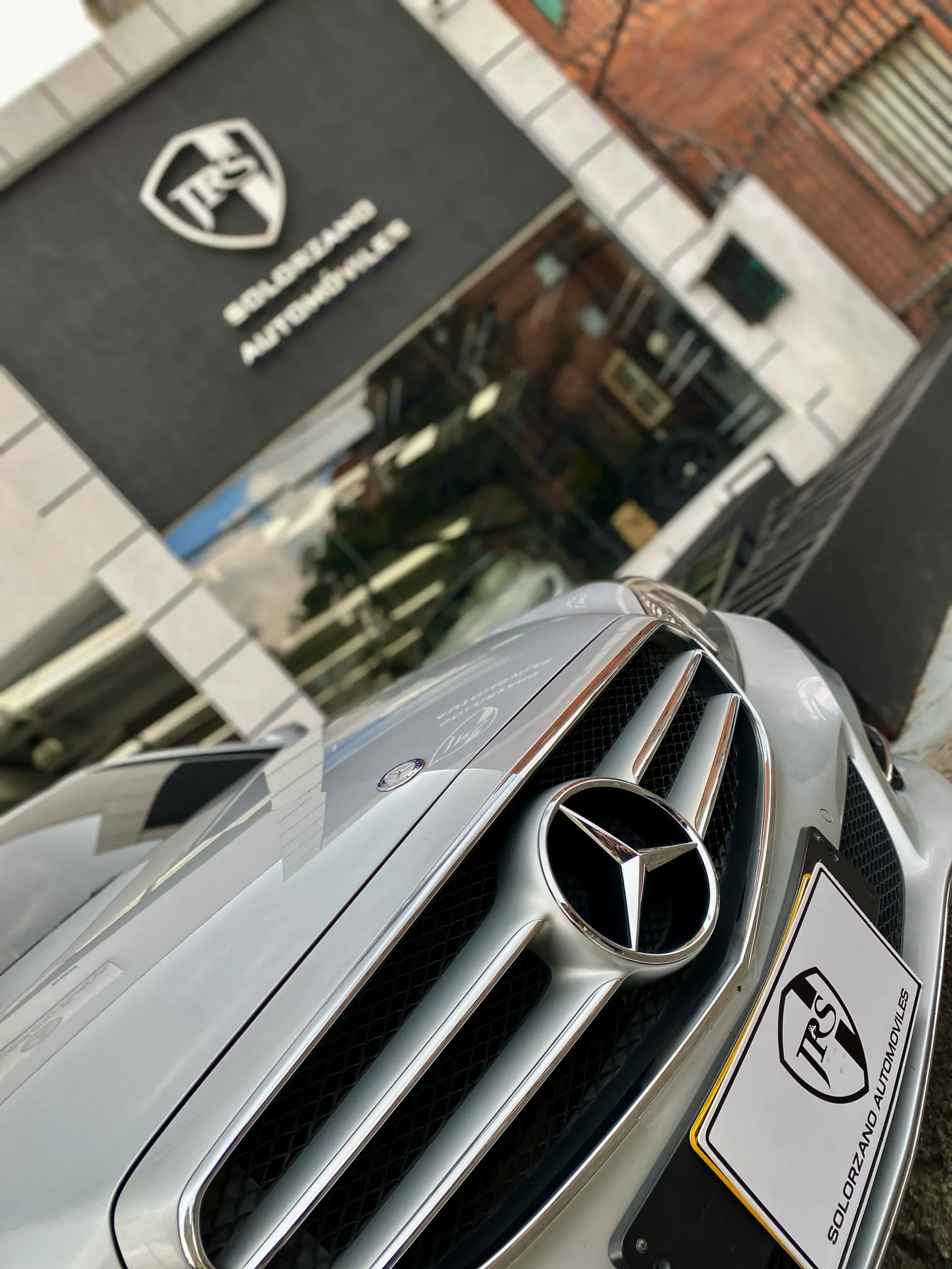 Mercedes Benz E200