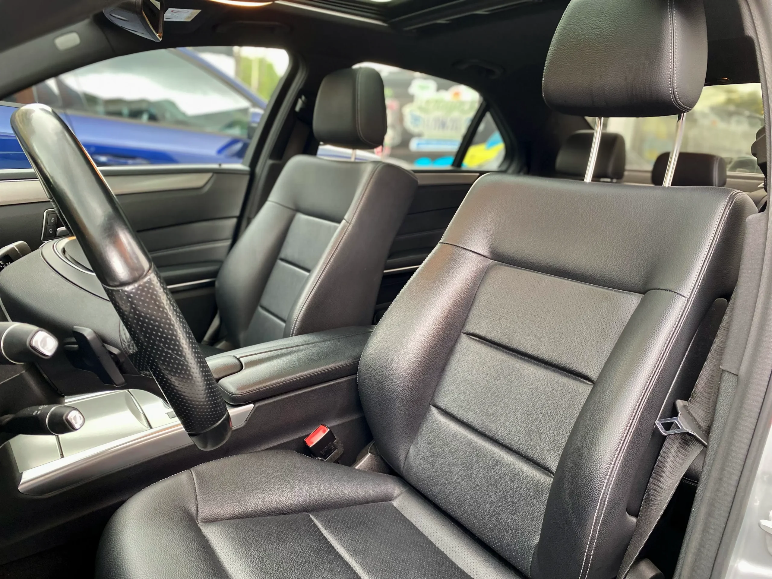 Mercedes Benz E200