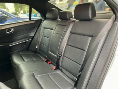 Mercedes Benz E200