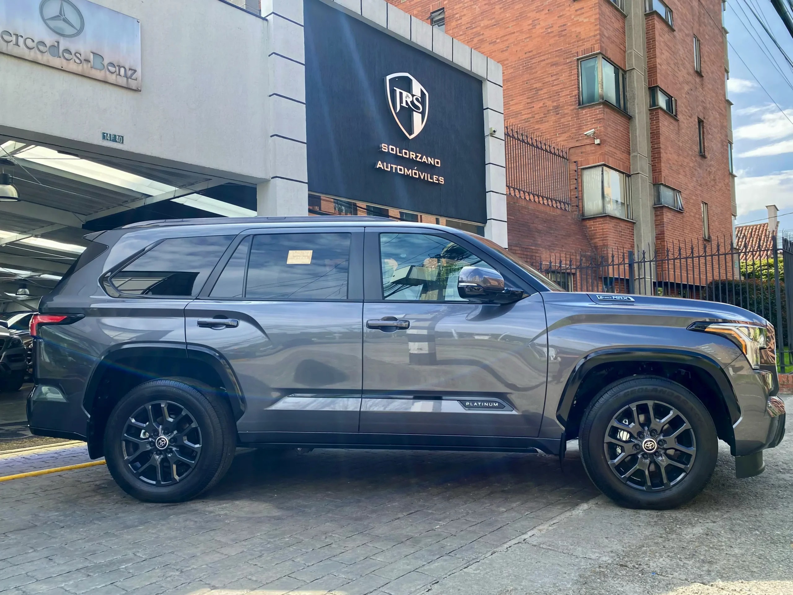 Toyota Sequoia Platinum 