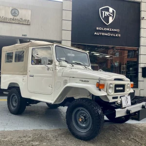 Toyota FJ 43