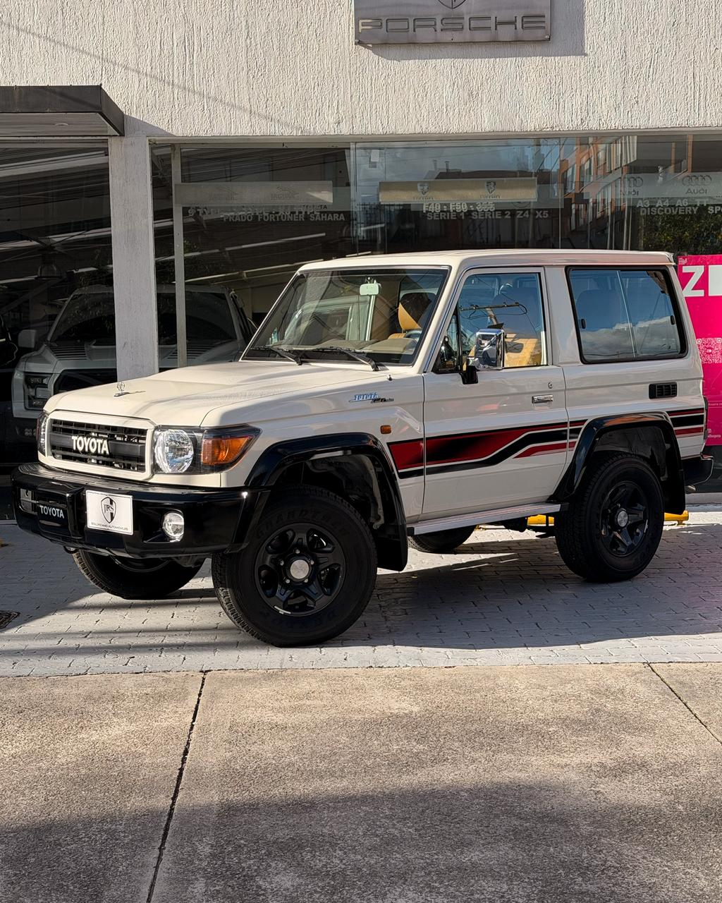 Toyota Land Cruiser 4.0 GRJ71I